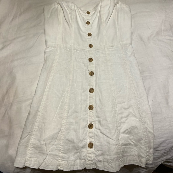 White button up speghetti strapped dress - Picture 1 of 4